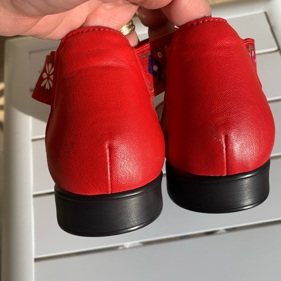 Alegria red sandals elastic straps size 10.5-11 ( European 41) - Picture 9 of 13